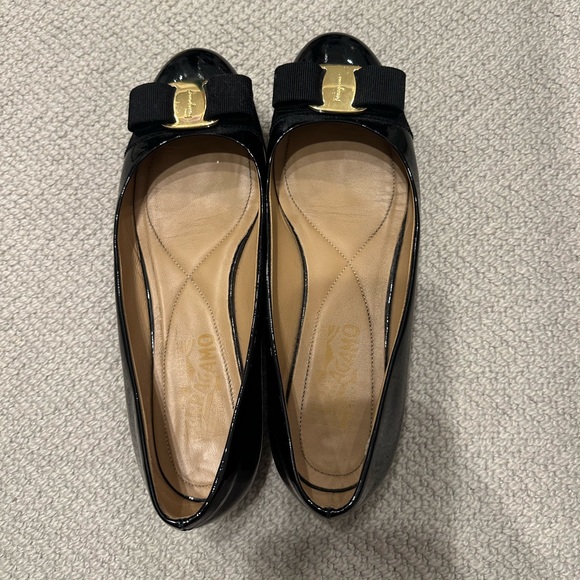 FERRAGAMO VARINA BALLET FLAT - Picture 3 of 4